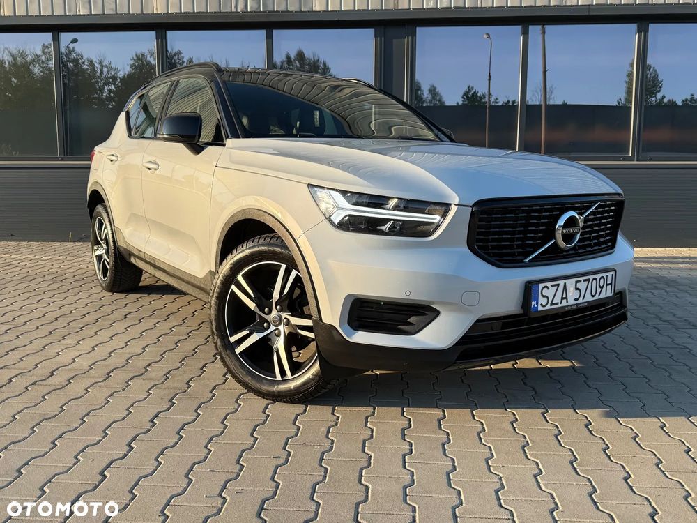 Volvo XC 40 T3 R-Design - 2