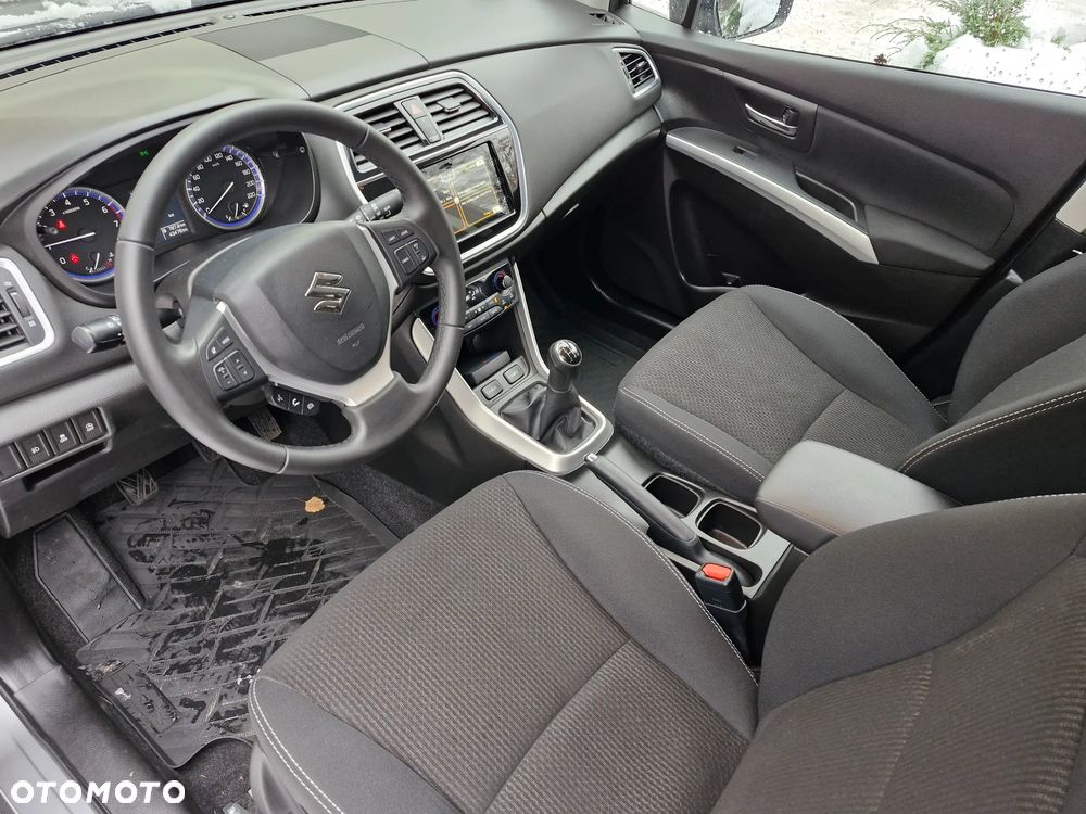 Suzuki SX4 S-Cross 1.0 T Premium - 9