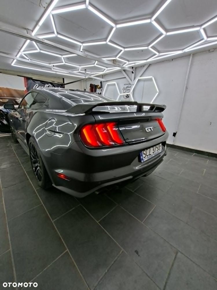 Ford Mustang - 2