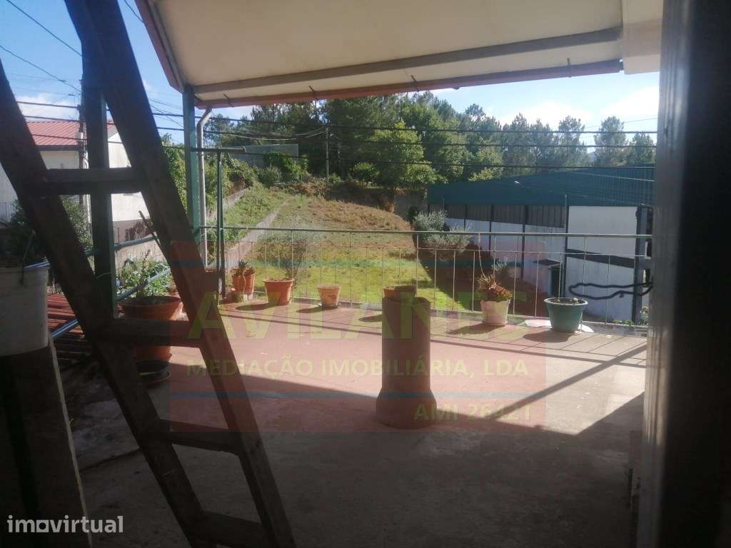 MORADIA P/ RECUPERAR - CALDAS SÃO JORGE - Grande imagem: 5/23