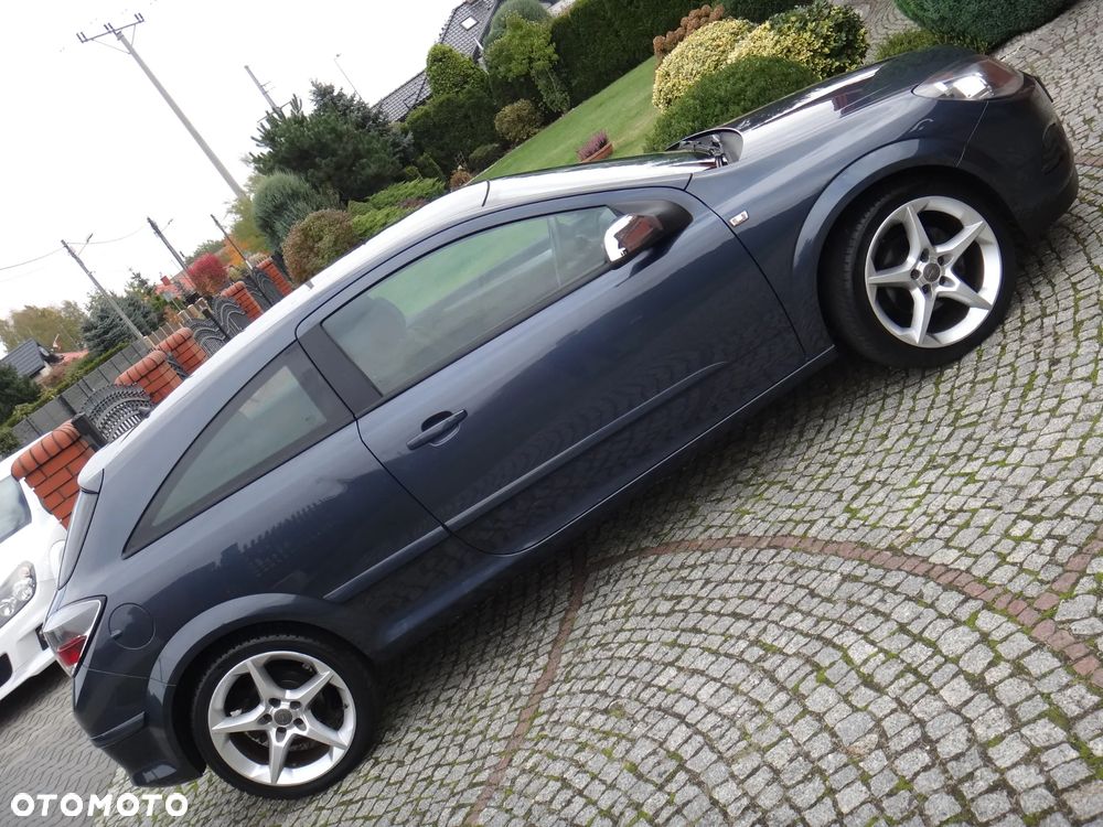 Opel Astra III GTC 1.8 Sport - 13