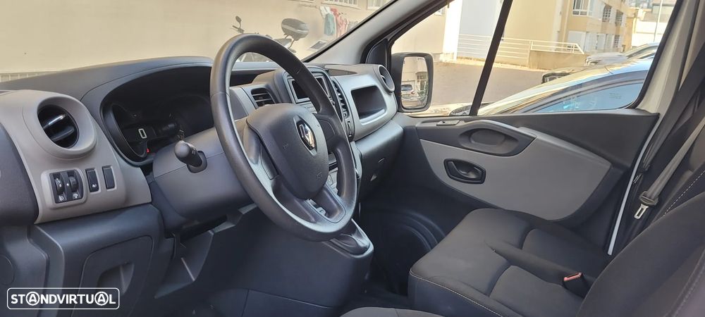 Renault Trafic - 10