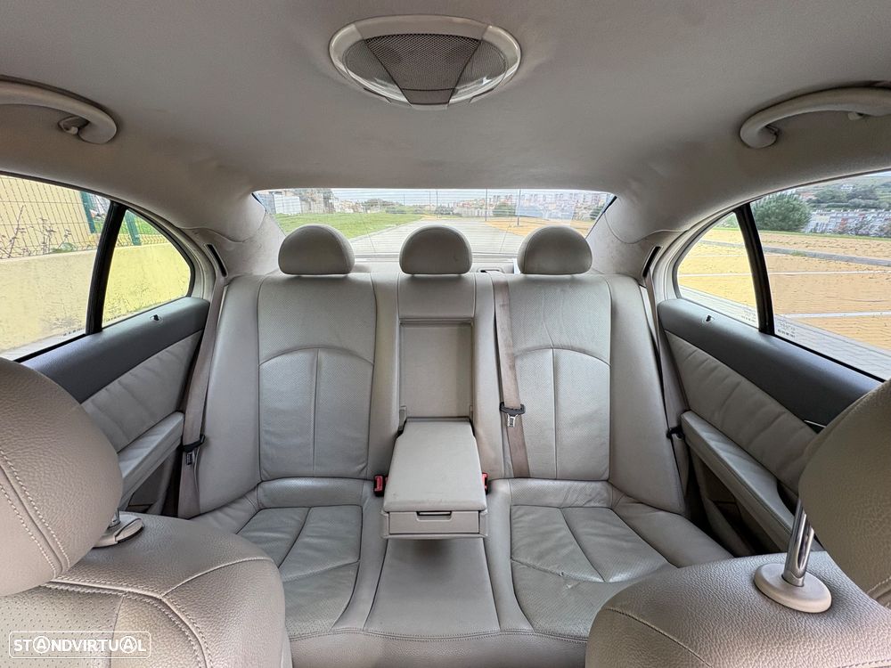 Mercedes-Benz E 220 CDI Auto Avantgarde - 22
