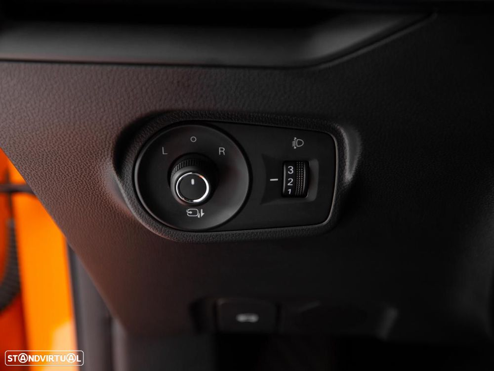 MG MG4 64 kWh Luxury - 17