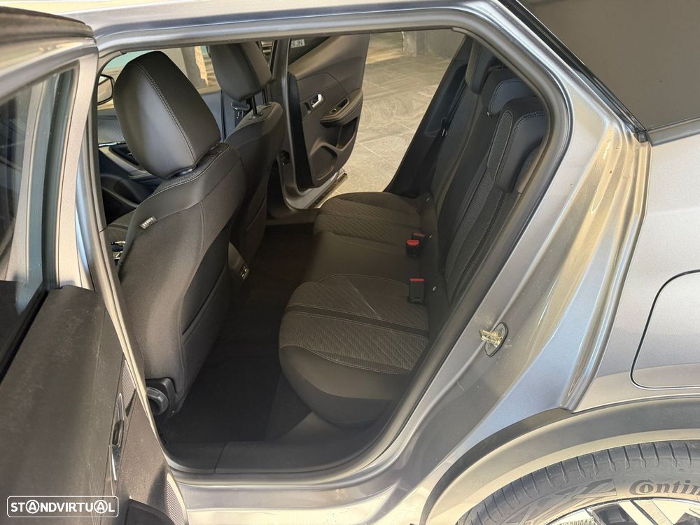 Peugeot 2008 - 12