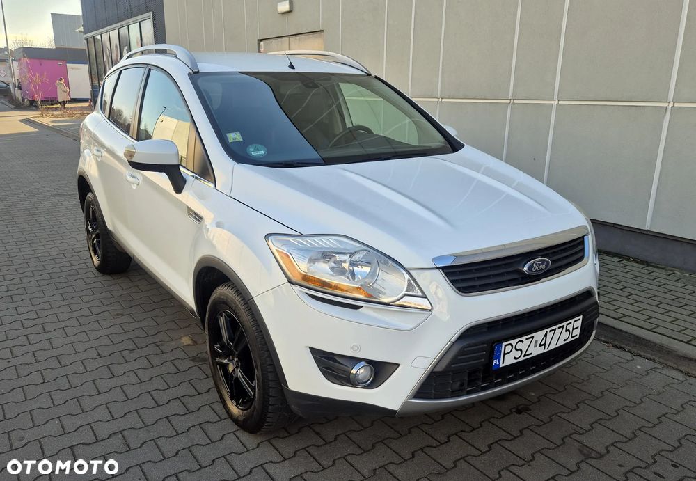 Ford Kuga 2.0 TDCi 2x4 Titanium - 6