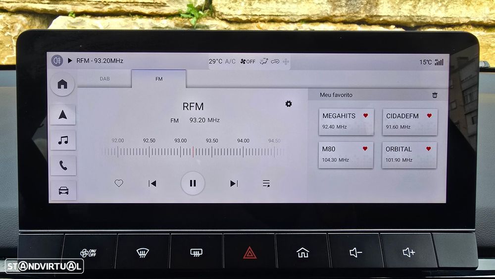 MG MG4 64 kWh Luxury - 35