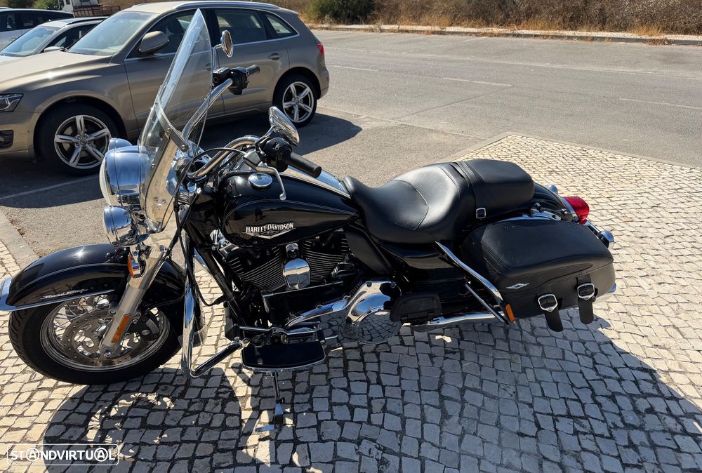 Harley-Davidson FLHRCI Road King Classic - 9
