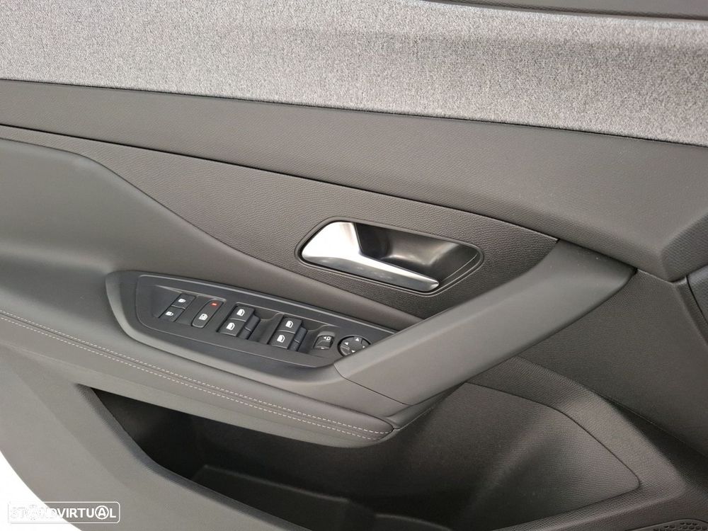 Peugeot 308 SW 1.2 Hybrid Allure e-DCS6 - 24