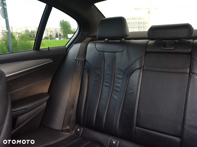 BMW Seria 5 520d xDrive M Sport sport - 25