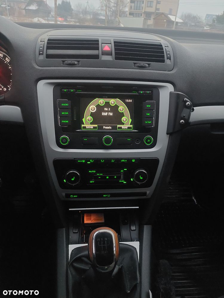 Skoda Octavia 1.6 TDI DPF Elegance - 9