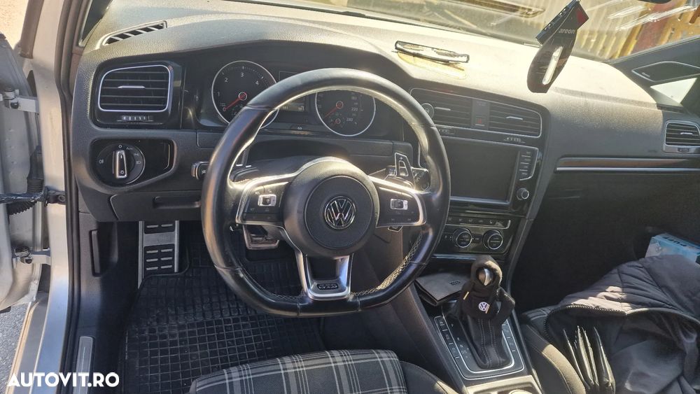 Volkswagen Golf GTD (BlueMotion Technology) DSG - 27