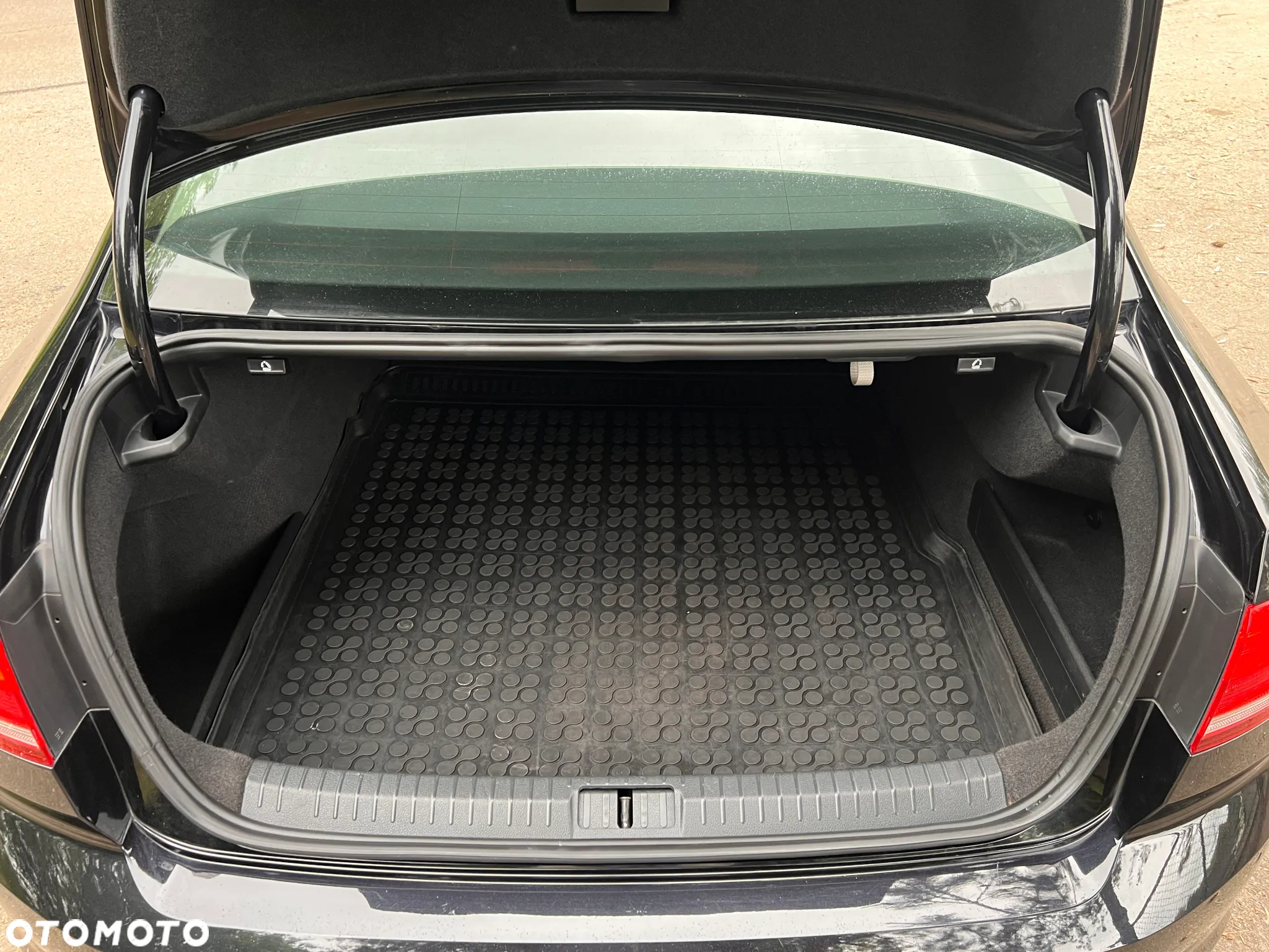 Volkswagen Passat 2.0 TDI BMT Trendline DSG7 - 36
