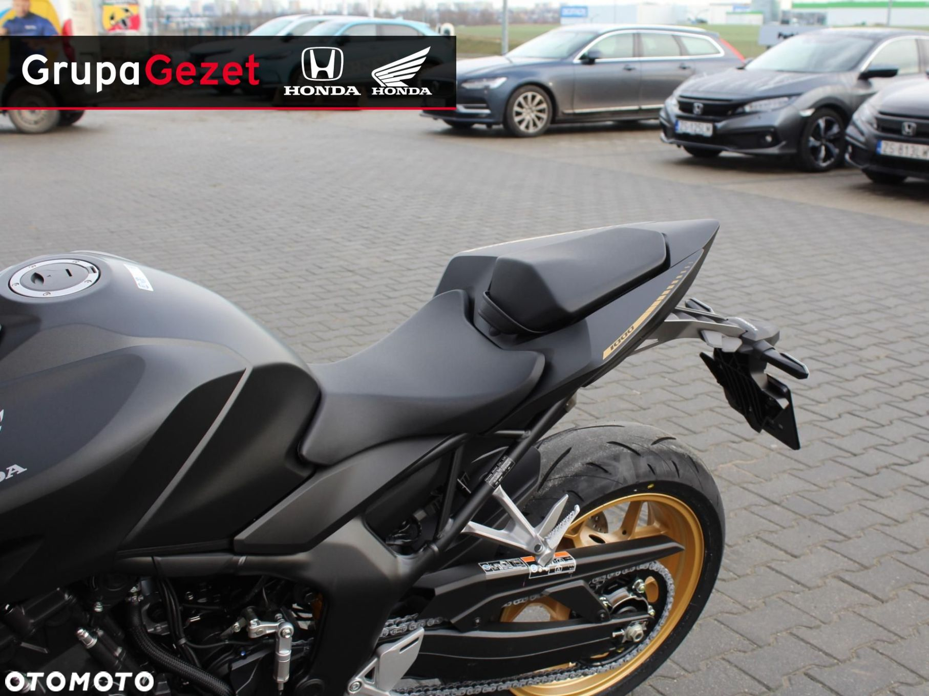 Honda CB - 8