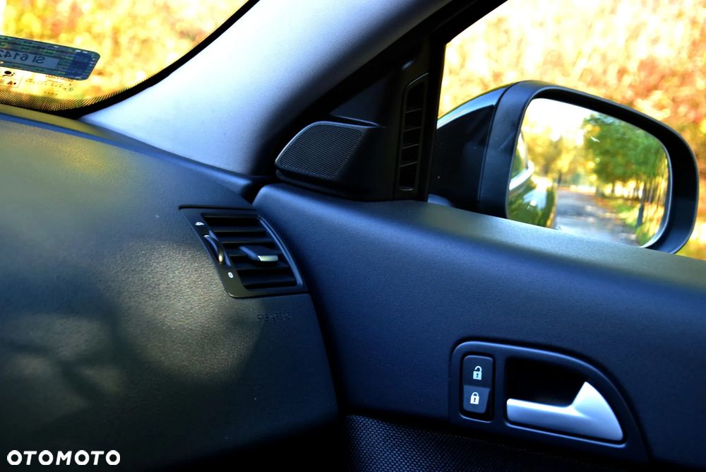 Volvo C30 1.6D DRIVe Momentum - 17