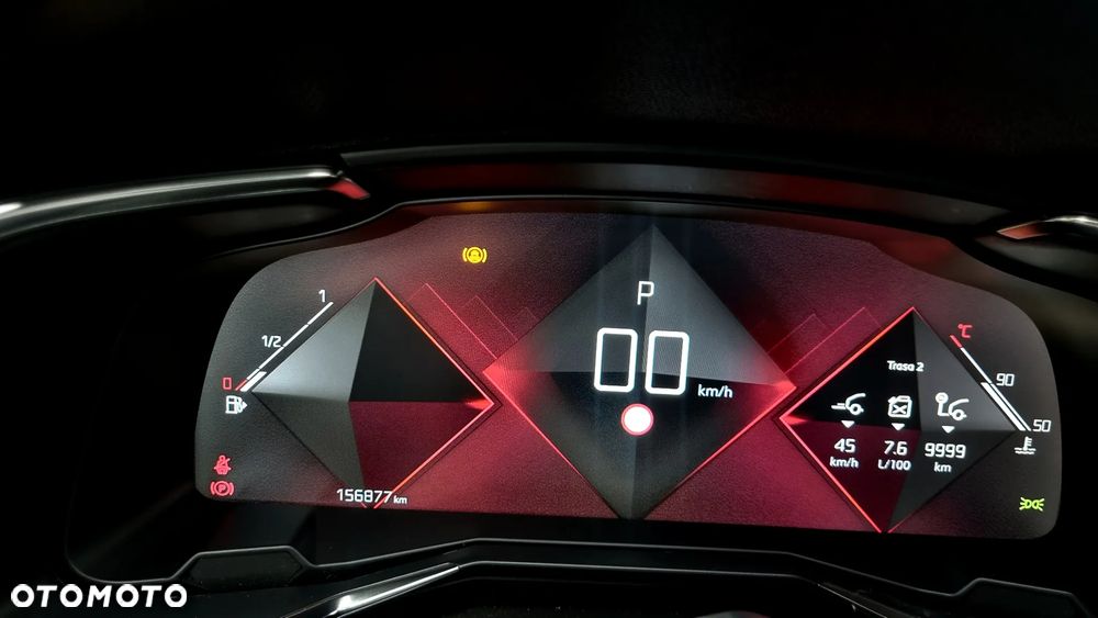 DS Automobiles DS 7 Crossback 2.0 BlueHDi Performance Line + - 28