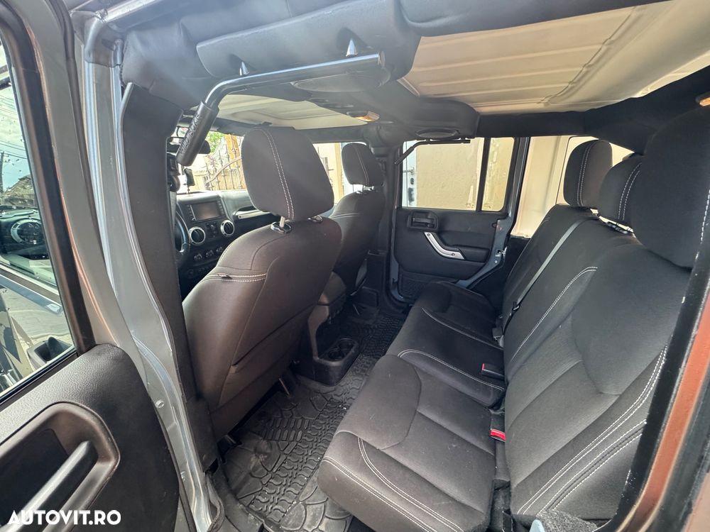 Jeep Wrangler 2.8 CRD AT Rubicon - 8