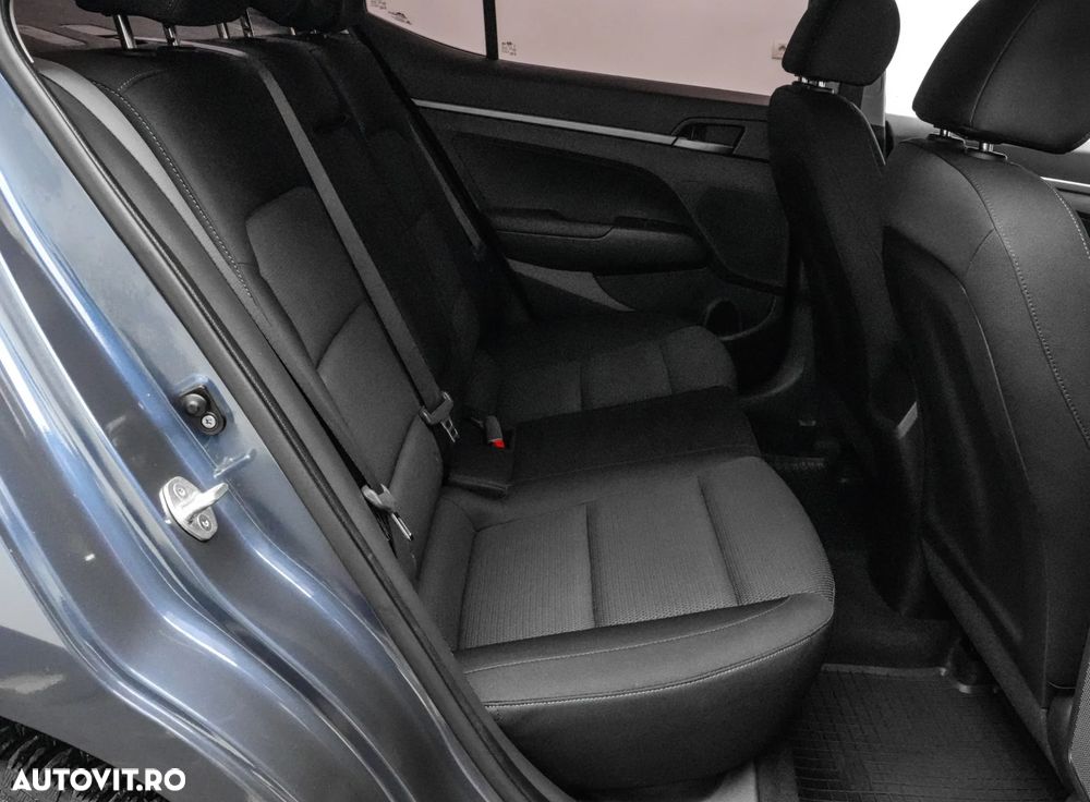 Hyundai Elantra 1.6 MPi Highway - 16