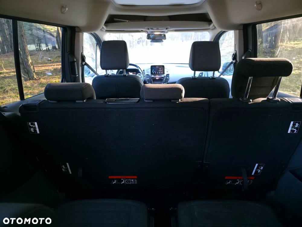 Ford Tourneo Connect Grand - 22