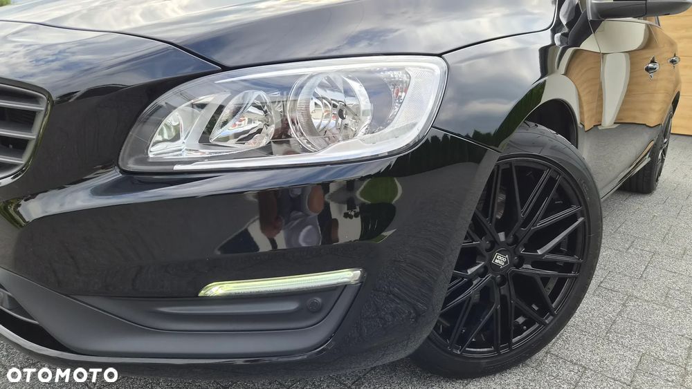 Volvo V60 D2 Kinetic - 29