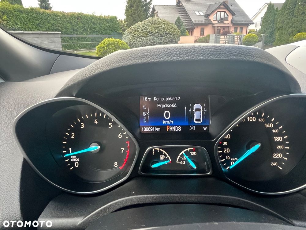 Ford Kuga - 17