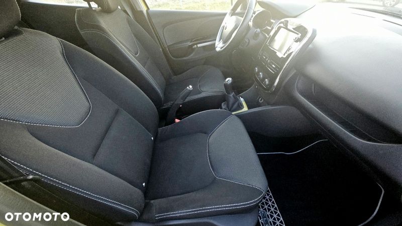 Renault Clio 1.2 16V 75 Expression - 27
