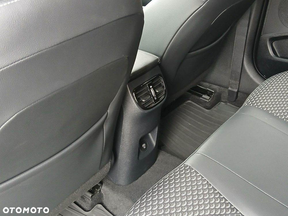 Kia Ceed - 16