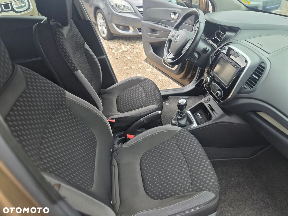 Renault Captur ENERGY TCe 120 Intens - 17