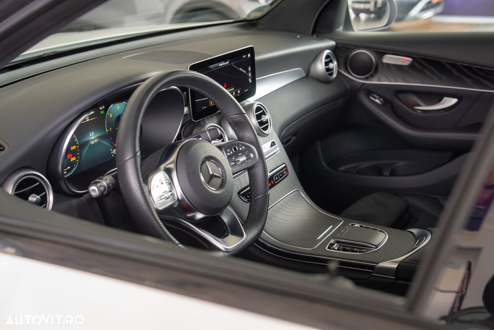 Mercedes-Benz GLC 220 d 4MATIC 9G-TRONIC AMG Line - 31