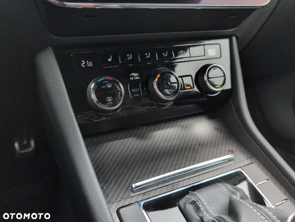 Skoda Superb 1.5 TSI Sportline DSG - 35
