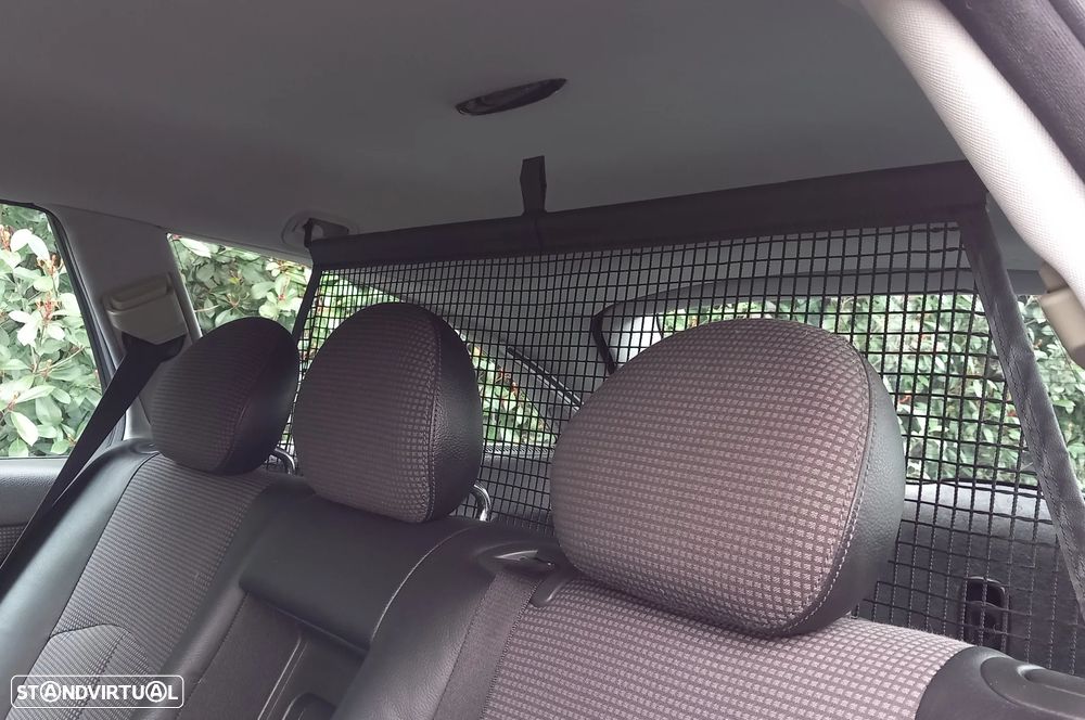 Mercedes-Benz E 220 CDi Avantgarde Aut. - 22