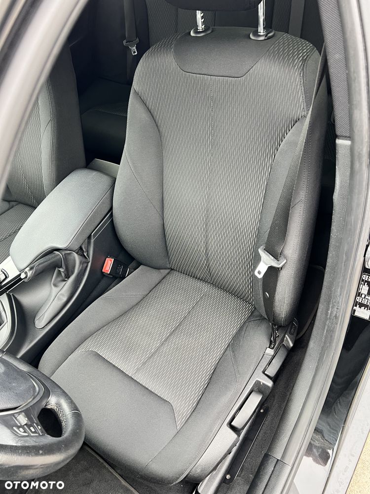 BMW Seria 3 320i Advantage - 21