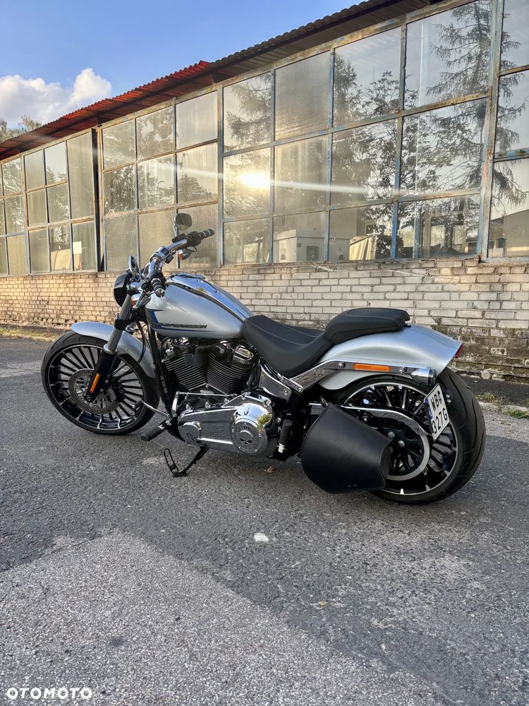 Harley-Davidson FXSB Breakout - 6