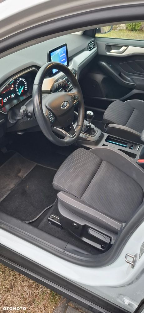 Ford Focus 1.5 EcoBlue Start-Stopp-System COOL&CONNECT DESIGN - 9