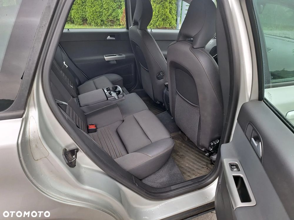 Volvo V50 1.8 Momentum - 19