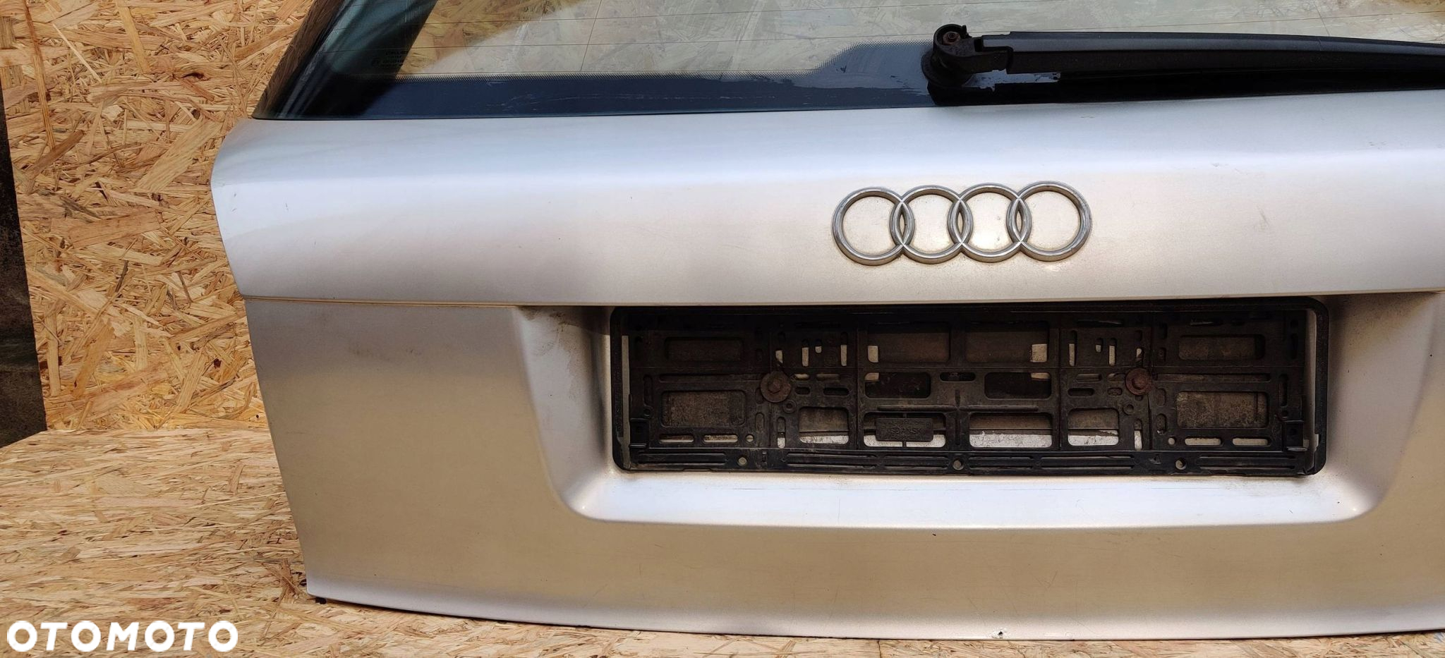TYLNA KLAPA TYŁ AUDI A4 B6 MAŁYSZ KOMBI SREBRNA - 12