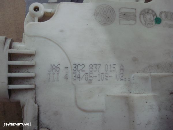 Fecho Da Porta Frente Esq Volkswagen Passat (3C2) - 2