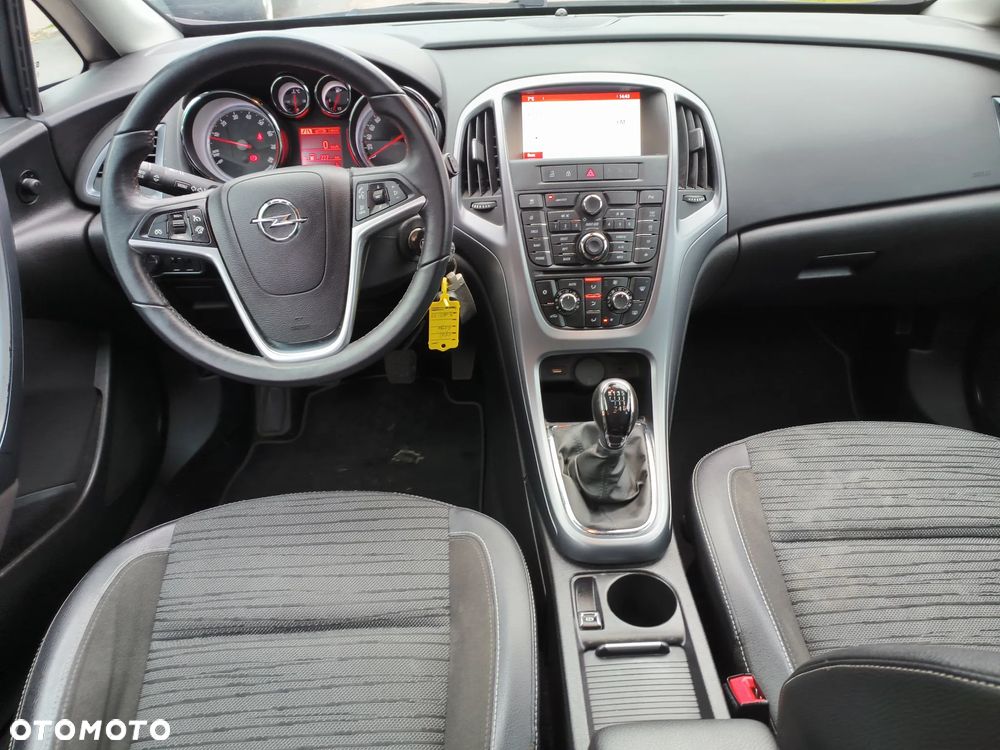 Opel Astra 1.4 T Cosmo S&S - 7