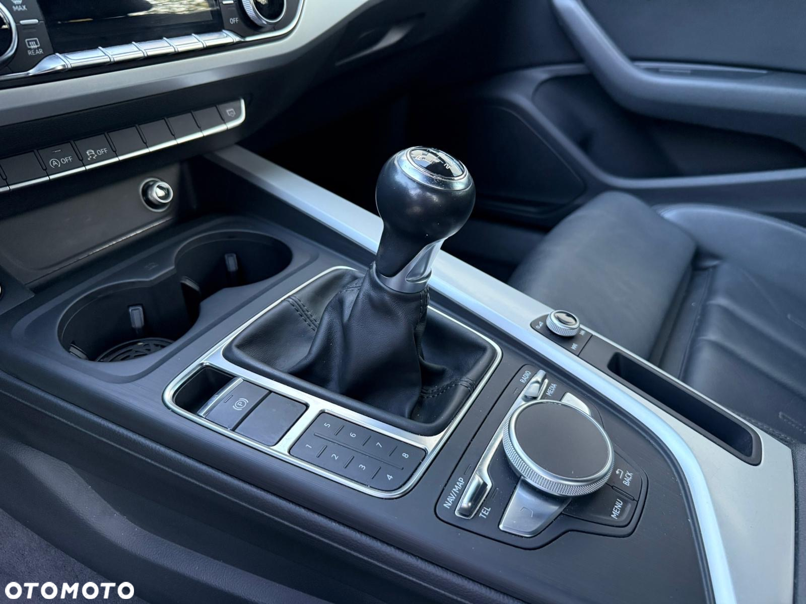 Audi A4 Avant 2.0 TDI ultra design - 17
