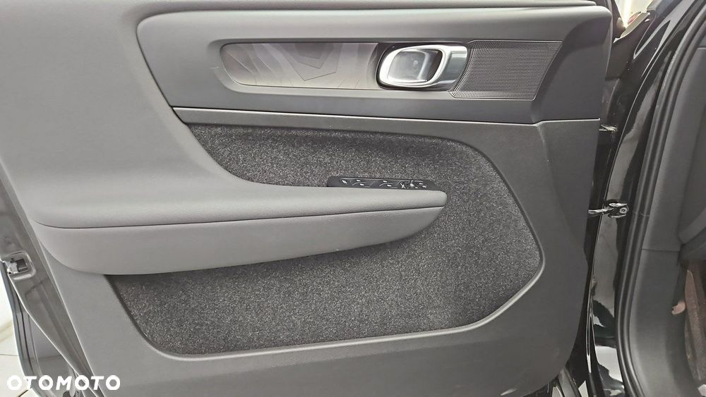 Volvo XC 40 73kWh P6 Recharge Core - 10