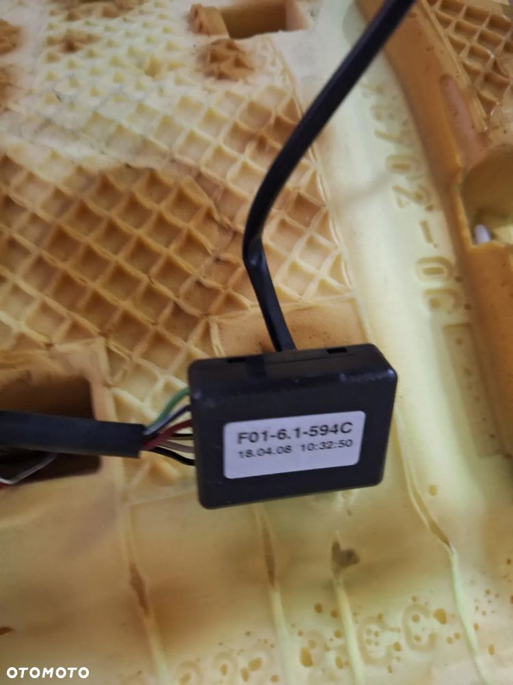 SIEDZISKO, MATA GRZEWCZA PRAWY PRZÓD -FORD MONDEO MK4 - 4