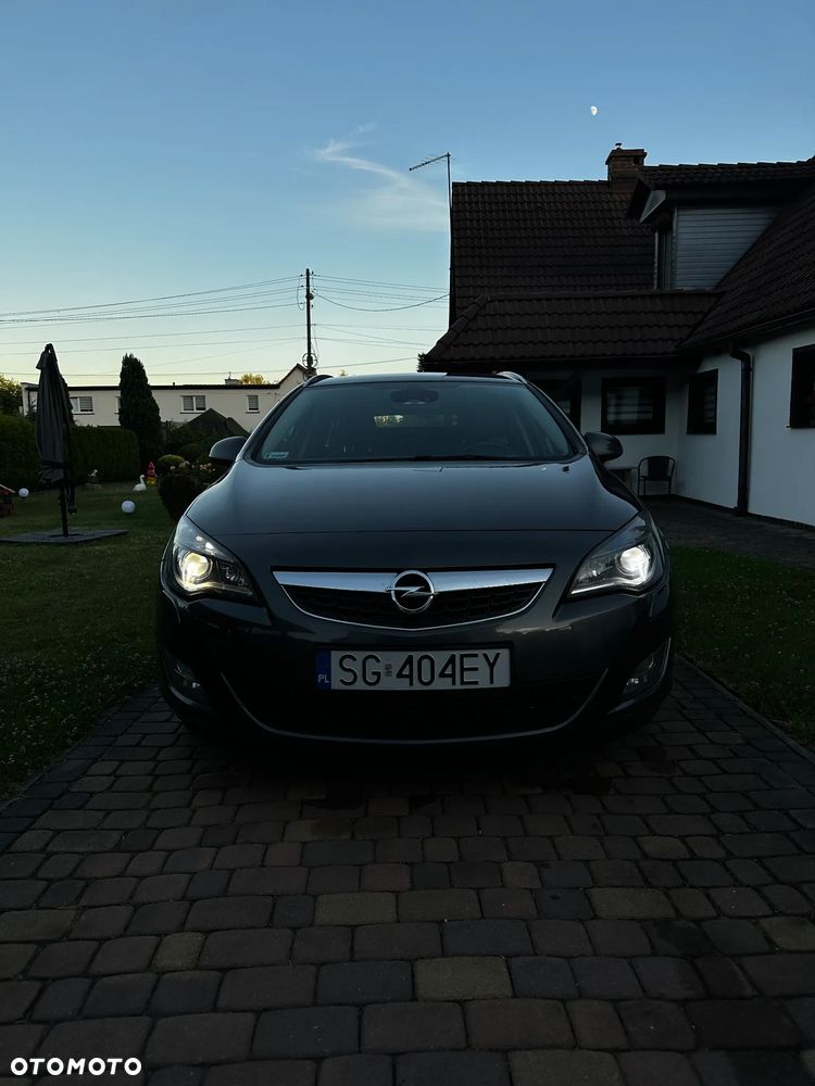 Opel Astra 1.6 T Cosmo - 3