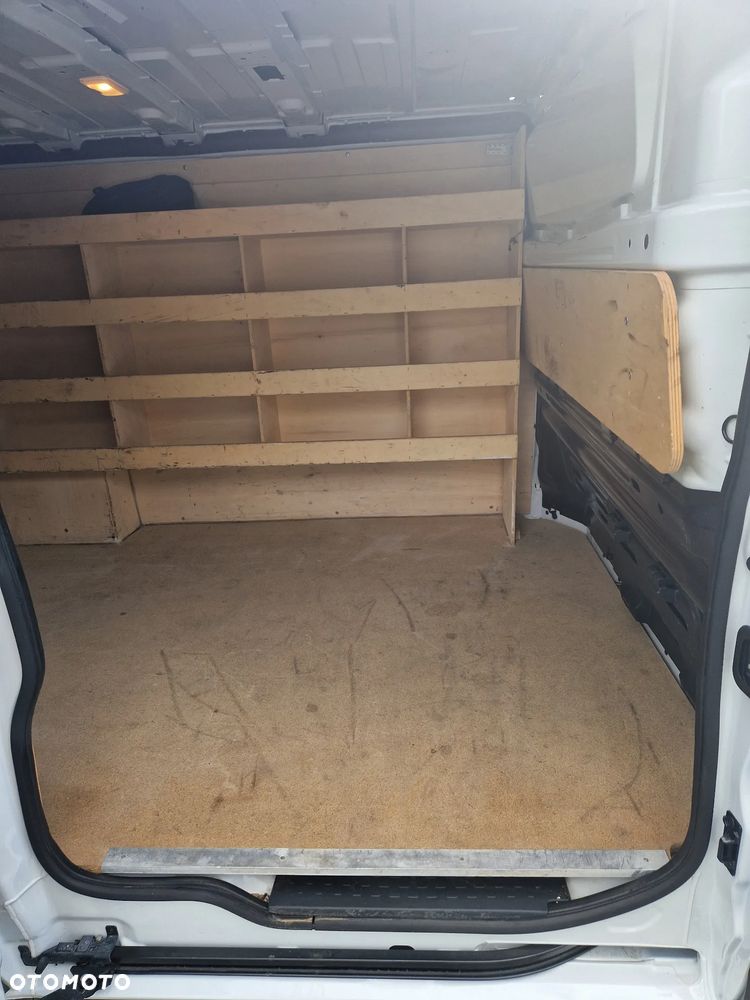 Renault Trafic - 12