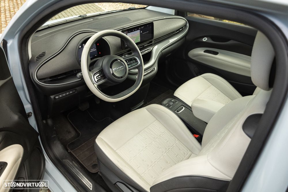 Fiat 500e La Prima - 11