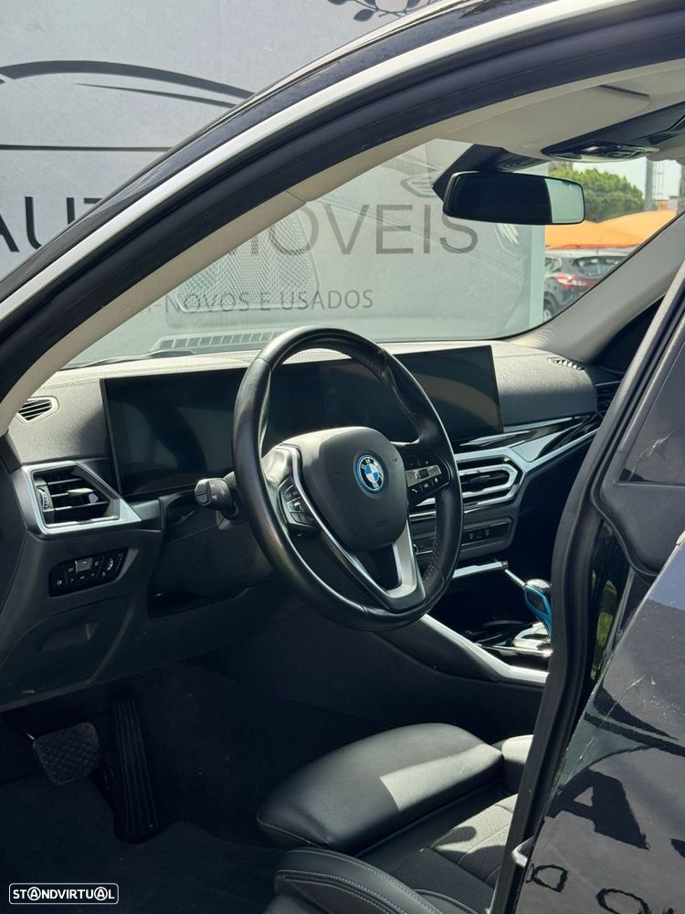 BMW i4 eDrive40 - 43