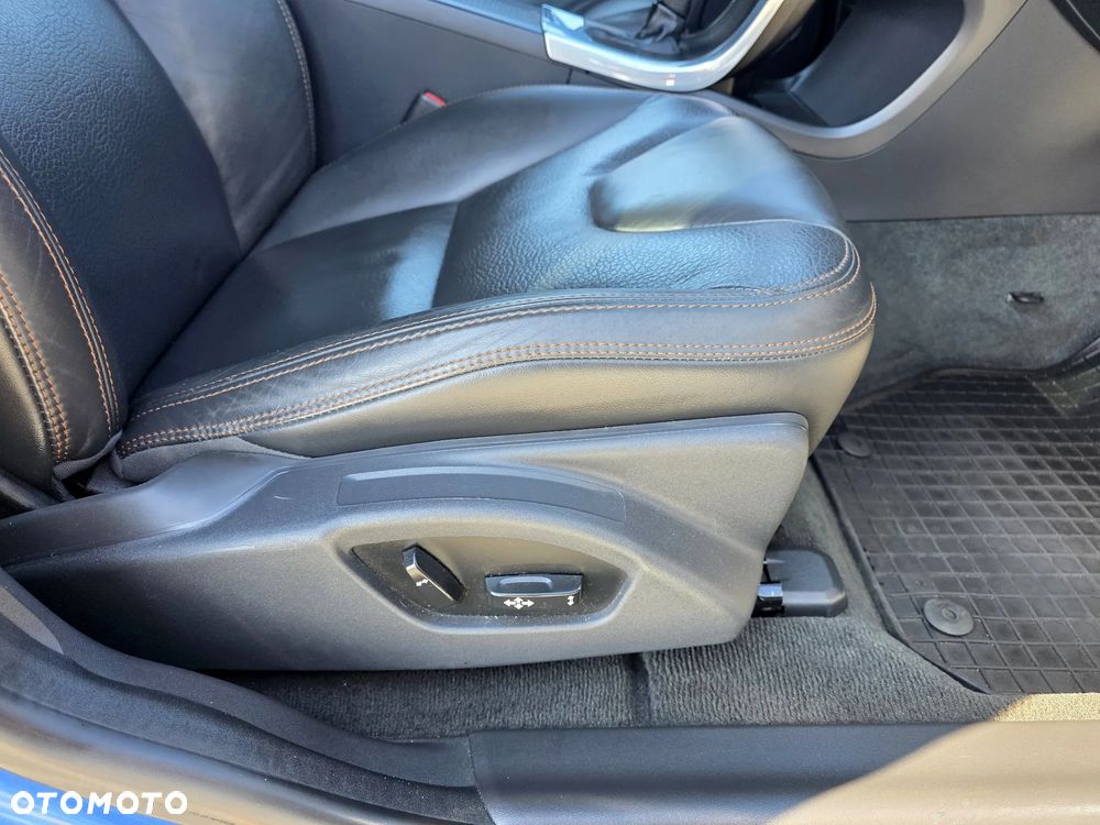 Volvo XC 60 D4 Geartronic Momentum - 29