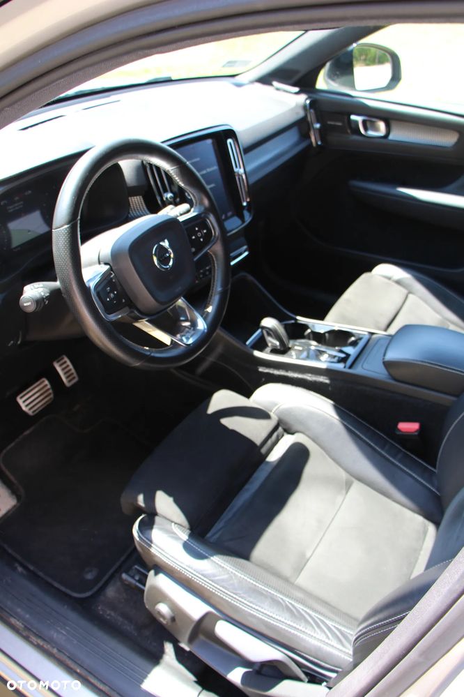 Volvo XC 40 T5 AWD R-Design - 16