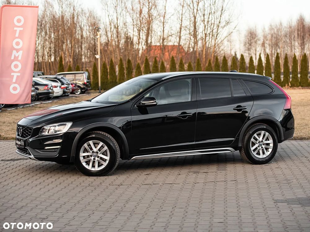 Volvo V60 Cross Country - 13