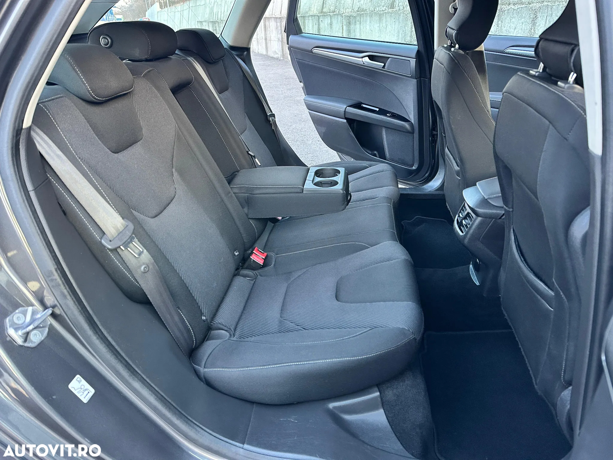Ford Mondeo 2.0 EcoBlue Titanium - 23