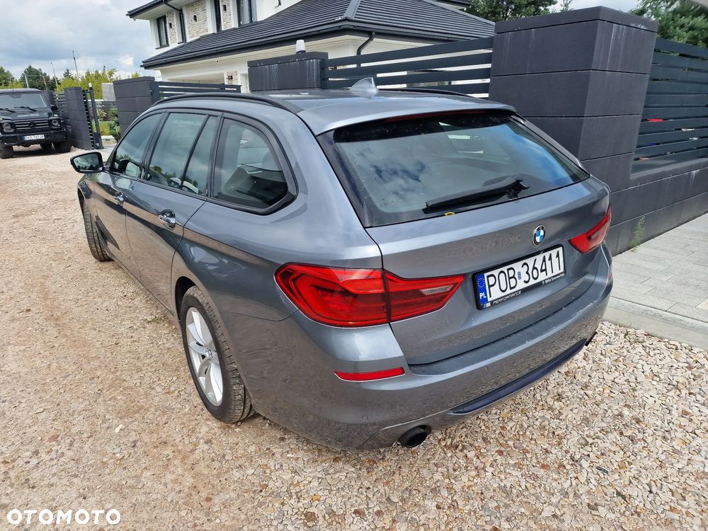 BMW Seria 5 525d Sport Line - 28